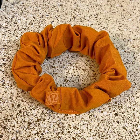lululemon athletica Accessories Lululemon Uplifting Scrunchie